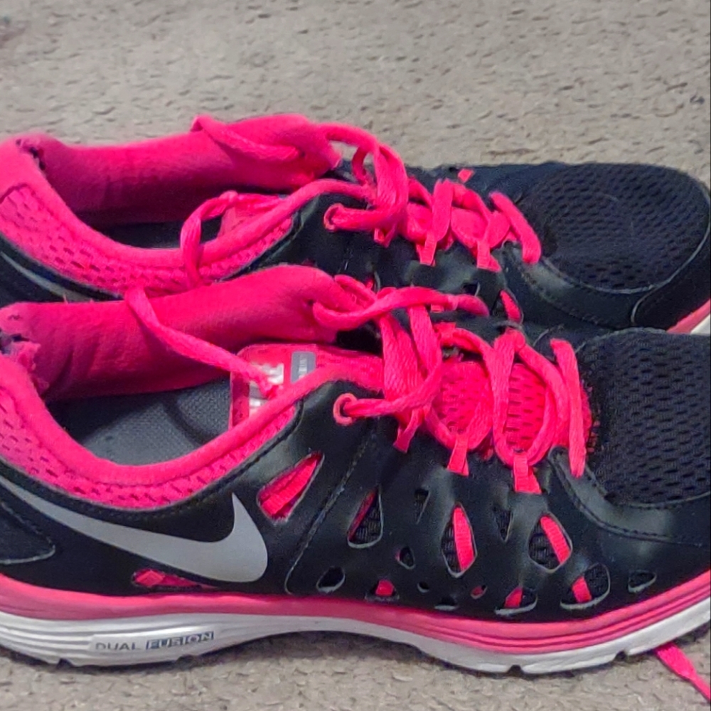 Nike Dual Fusion 2